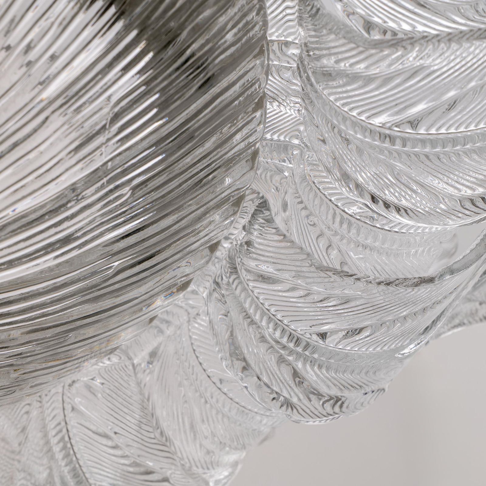 photo furniture Grote Italiaanse plafondlamp met Murano-glazen bladeren