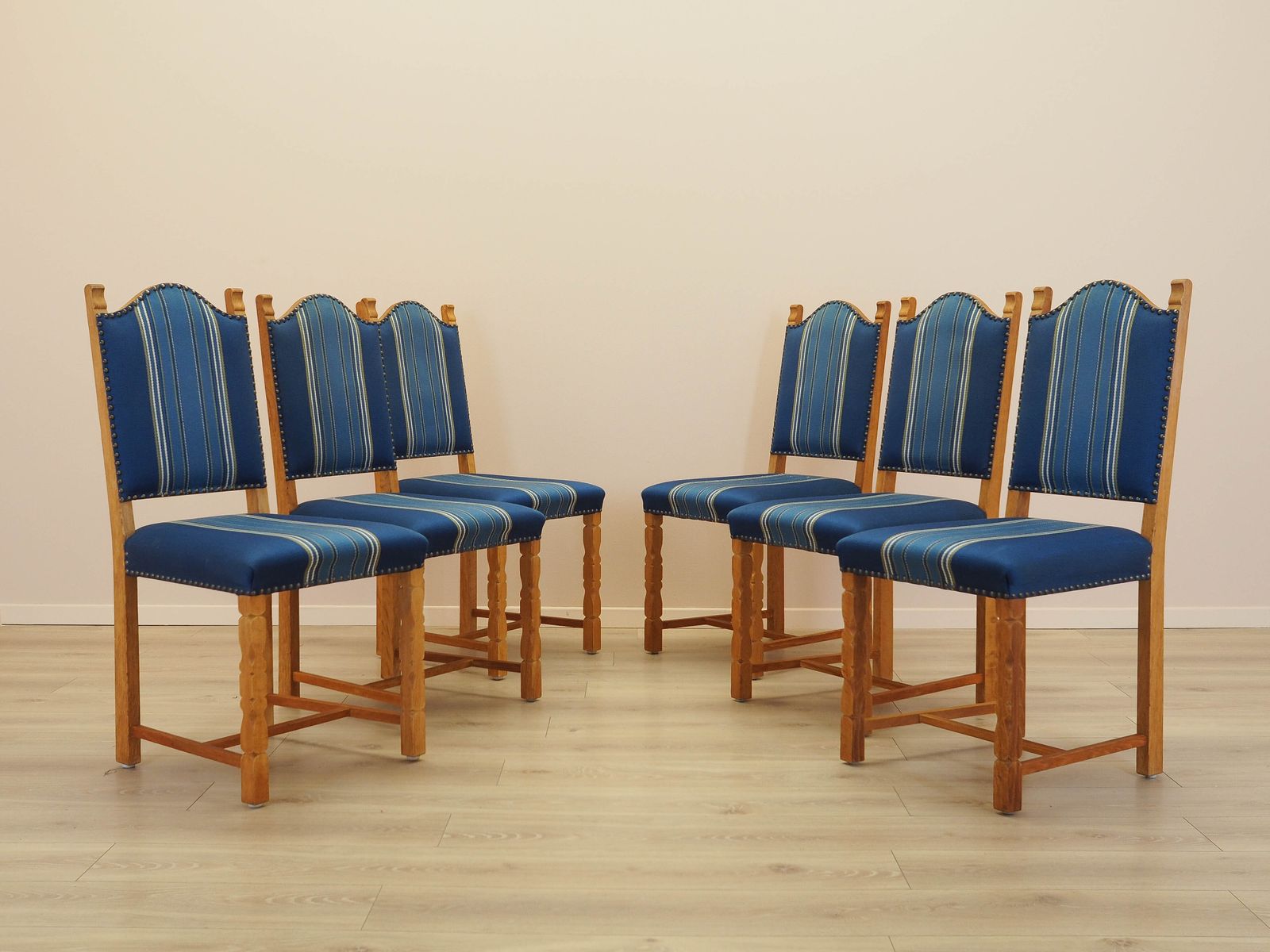 Set van zes eiken stoelen, Deens design, jaren 1960, ontwerper: Henning Kjærnulf photo for sale