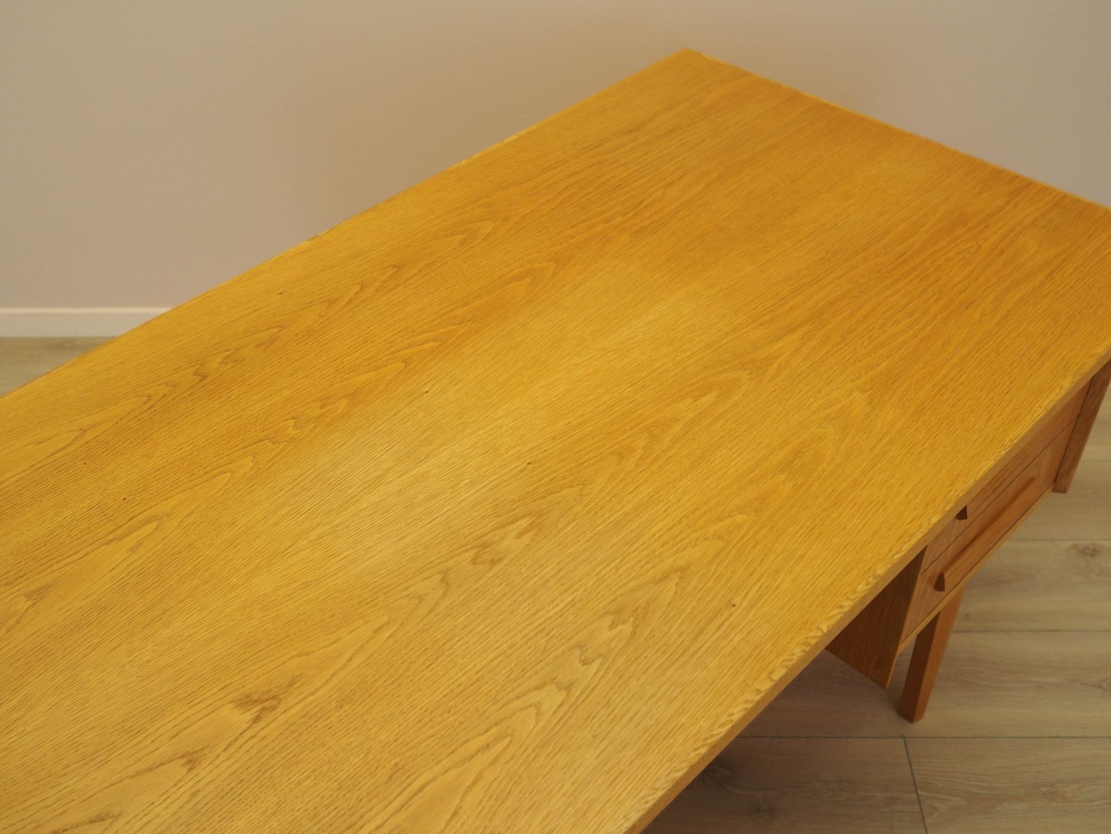 1699.0 Eiken bureau, Deens design, jaren 1960, ontwerper: Henning Kjærnulf. photo