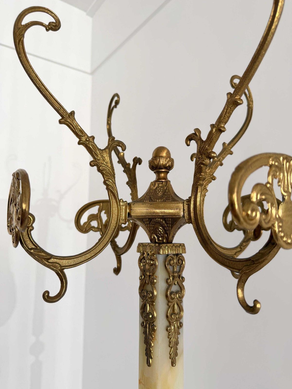 Italian Onyx Marble Coat Rack, Brass Hall Tree, Decorative Hall Stand, Hollywood Regency photo Furniture
