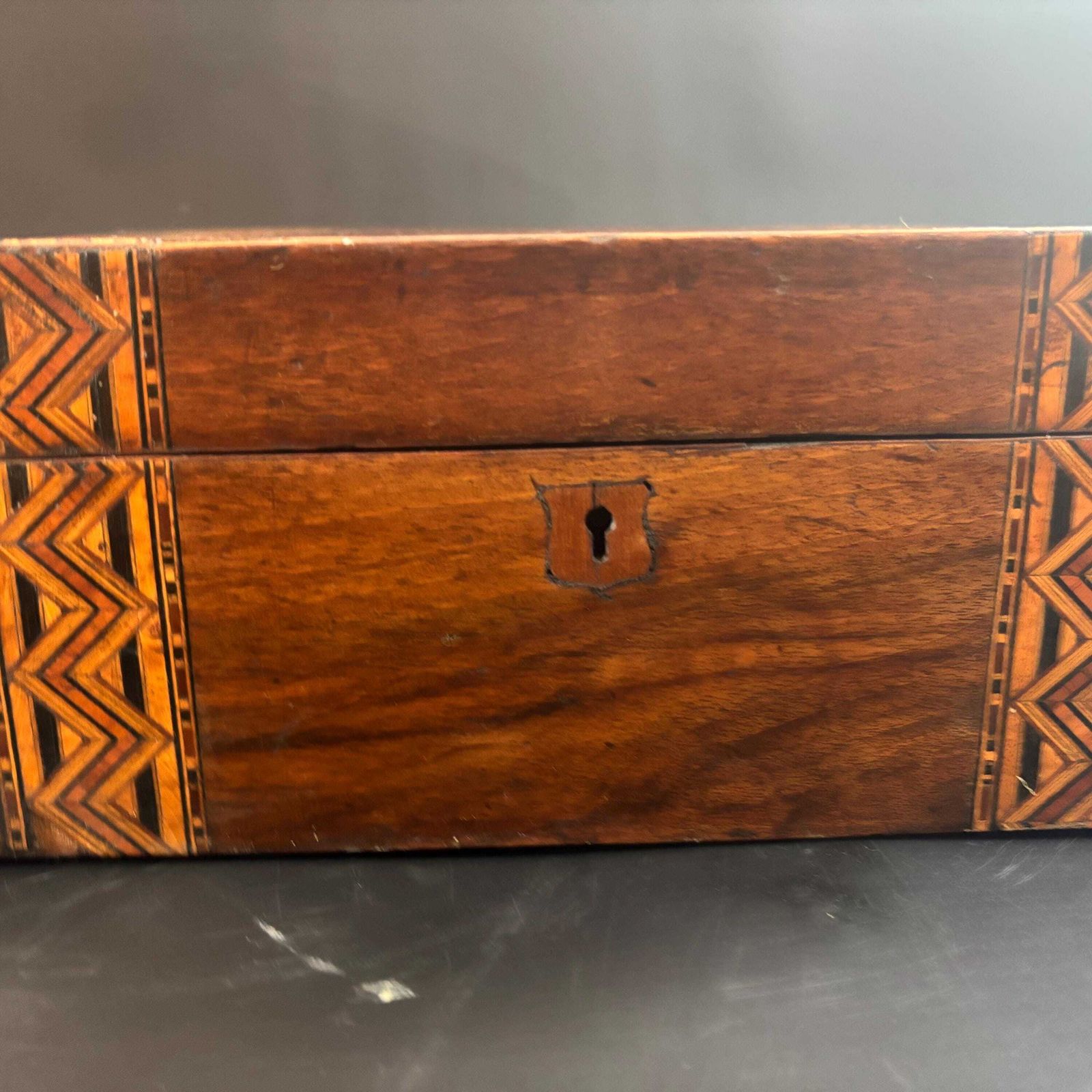 photo vintage Antique Victorian Walnut Keepsake Box, Tunbridge Ware Inlaid Wooden Memory Chest, 19th Century Storage Box, Unique Upcycled Gift.