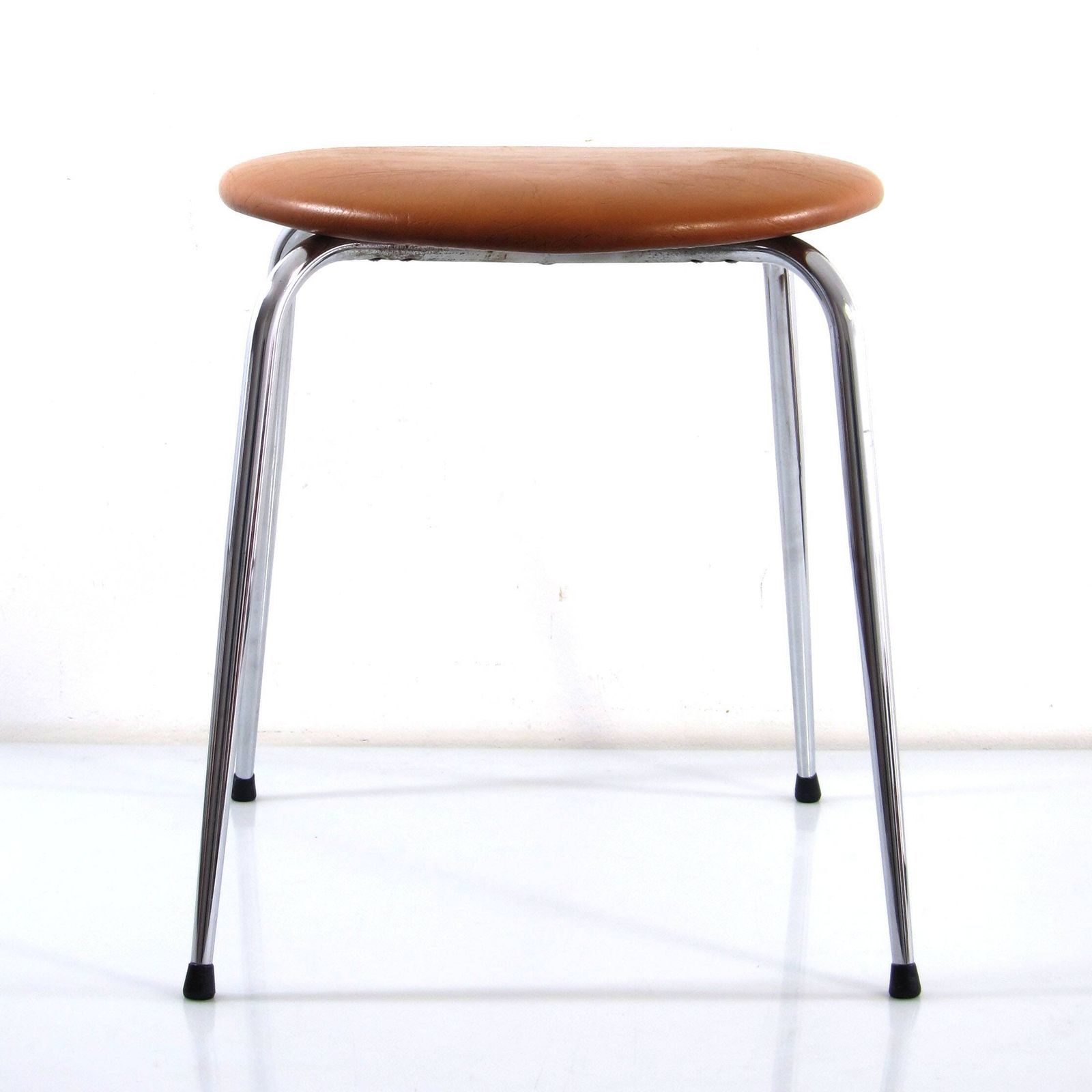 photo furniture Mid-Century Modern stoelen en krukken van Rudy Verelst voor Novalux, jaren 1960