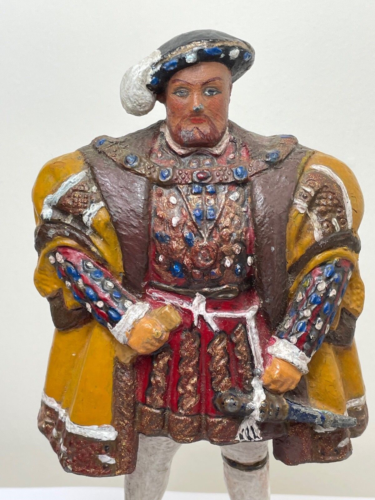 Mid-Century handgeschilderd loden beeldje van de Tudorkoning Henry VIII photo furniture