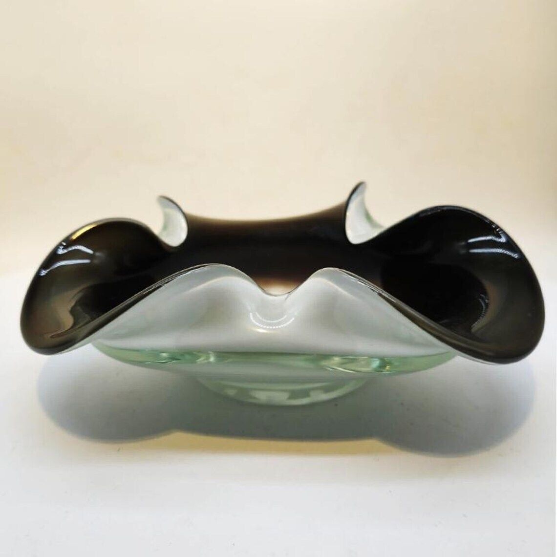 Grote bruine asbak of opbergschaal in Murano-glas, jaren 1970. photo for sale
