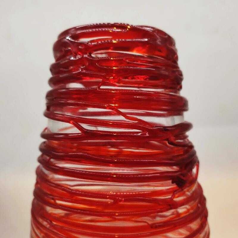 Mid-century vaas in handbewerkt Murano-glas van Sergio Costantini, gesigneerd op de bodem. Vervaardigd in Murano, Italië. photo 397.0