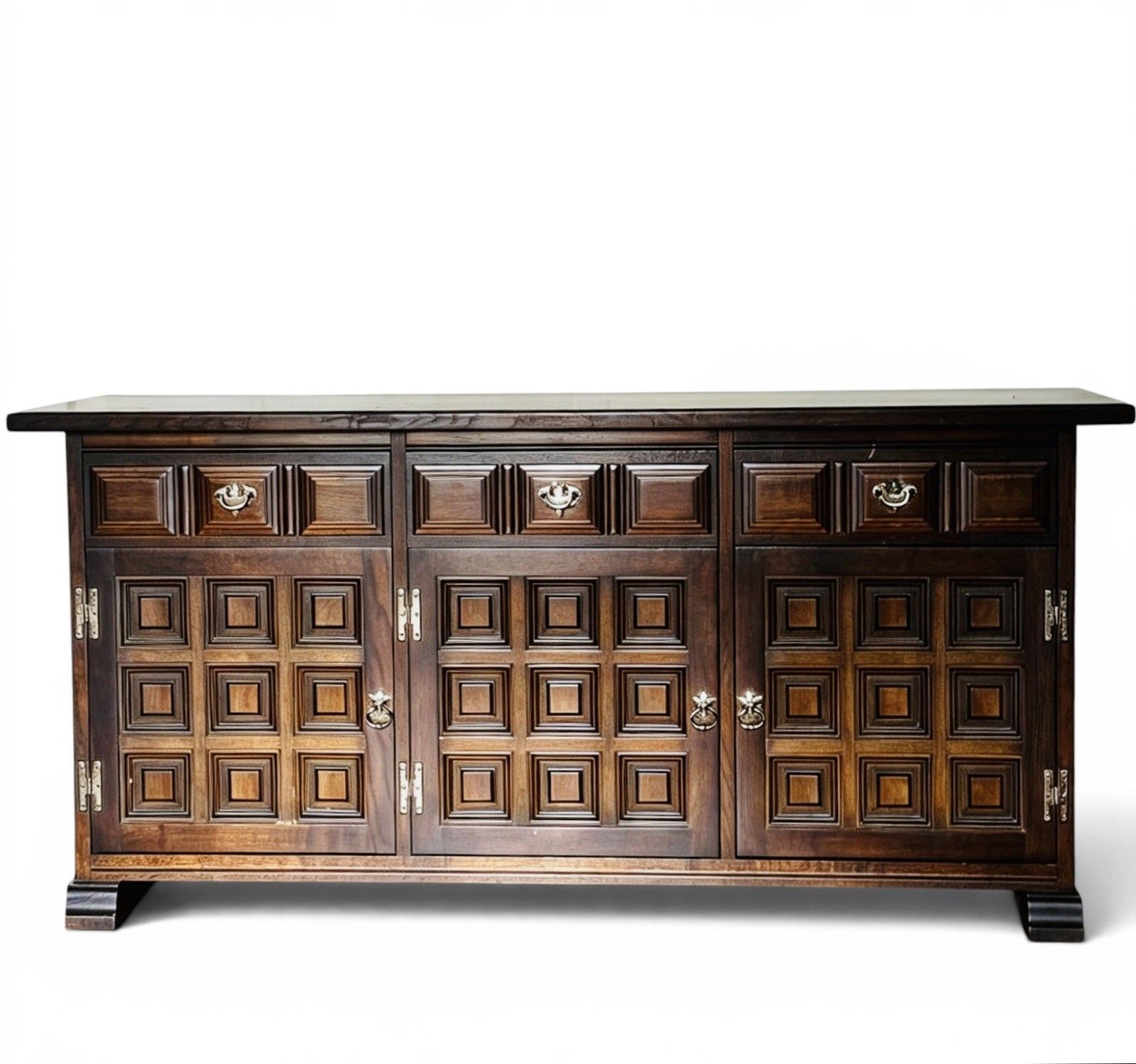 photo vintage A.Younger Toledo Sideboard Mid Century C1970s Spanish Brutalist Style Rare