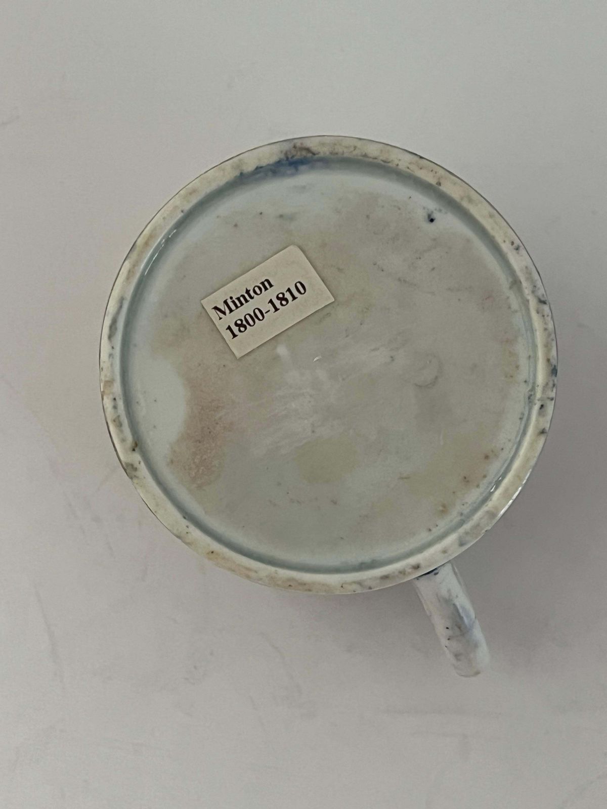 Georgisch porseleinen koffiekopje, Minton of New Hall, goud op blauw, ca. 1810 photo vintage