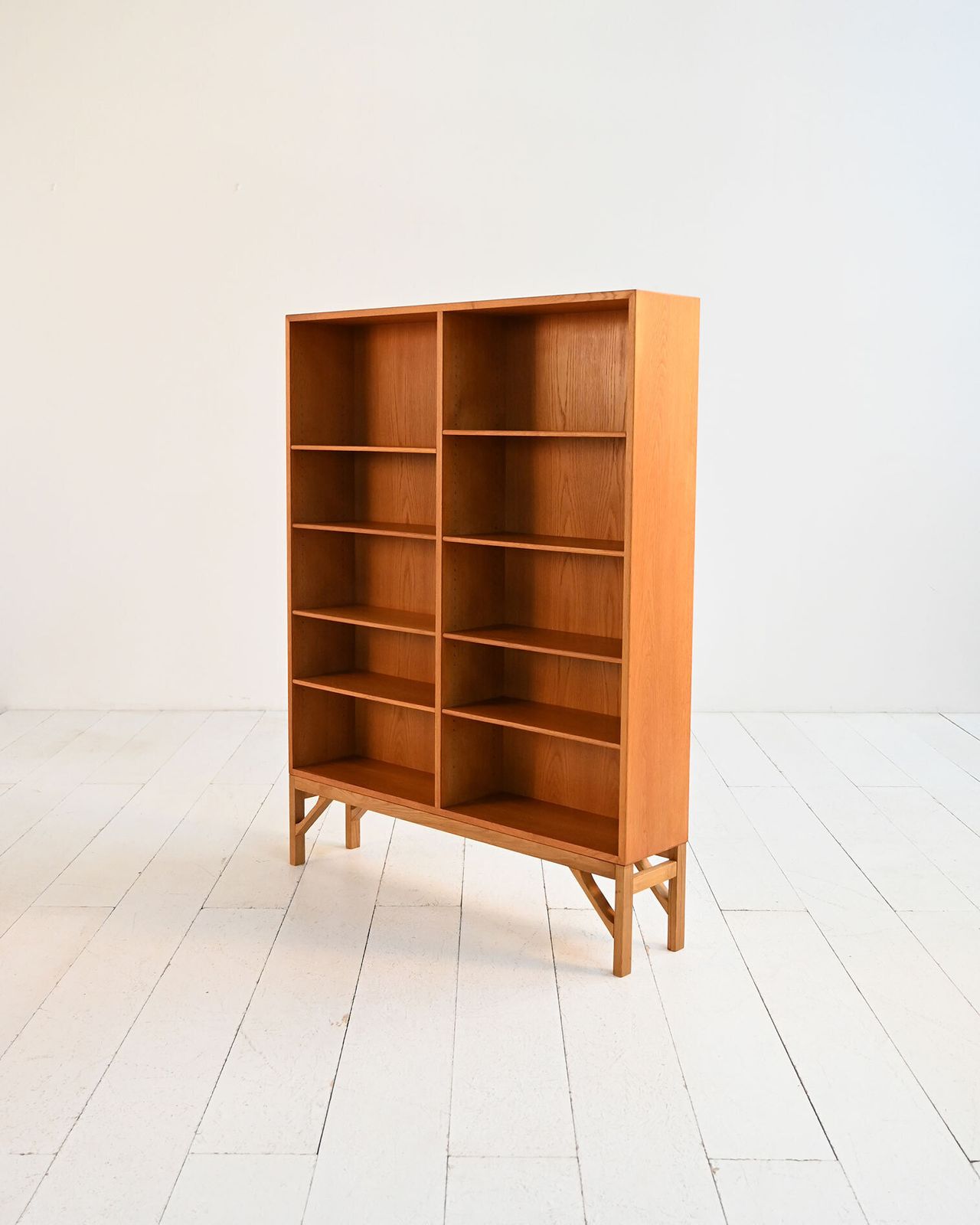 "154" Boekenkast van Børge Mogensen voor FDB, ca. jaren 1960 photo Meubels