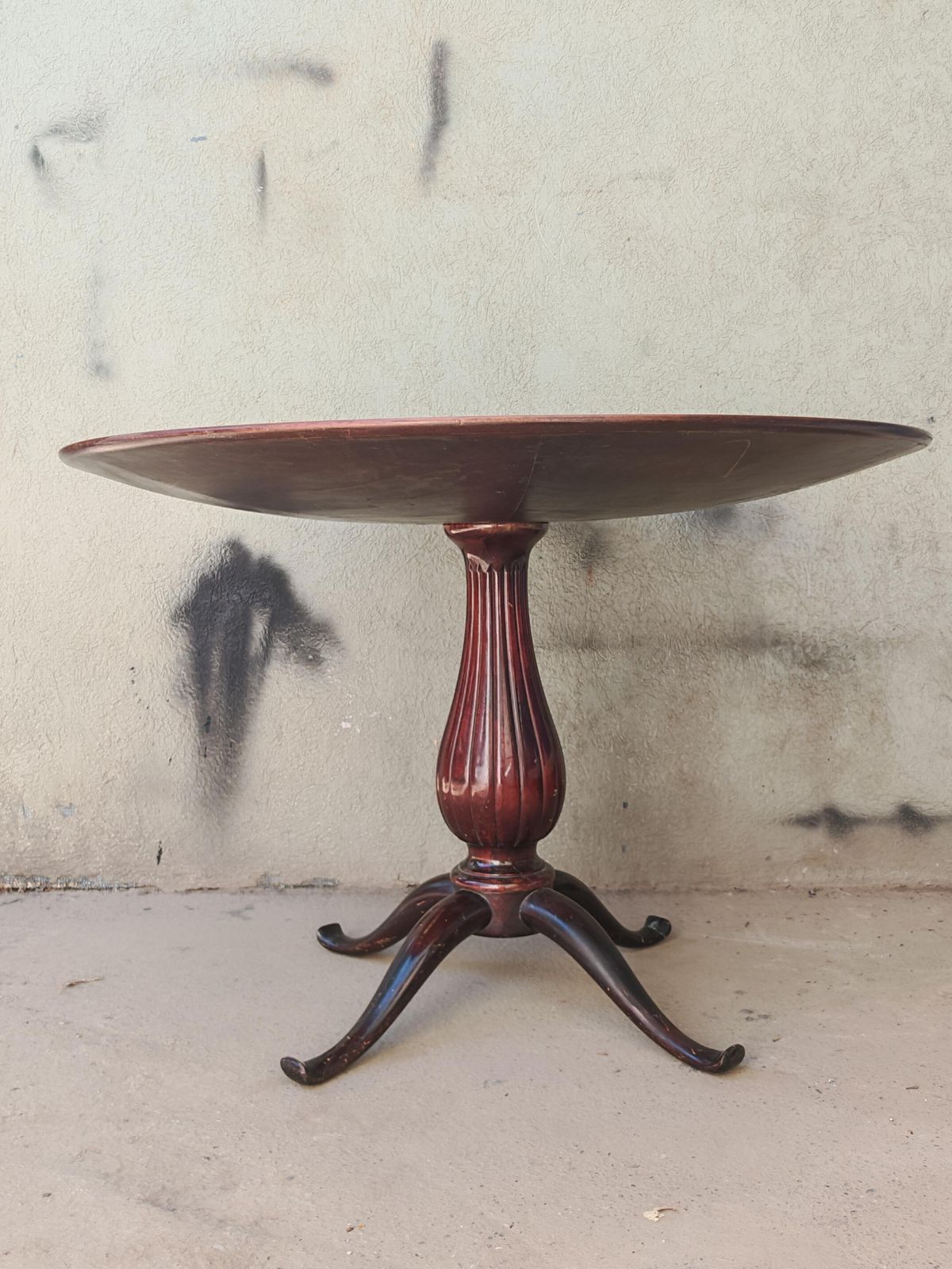 Italiaanse eettafel in mahonie, toegeschreven aan Paolo Buffa, jaren 1940 photo furniture