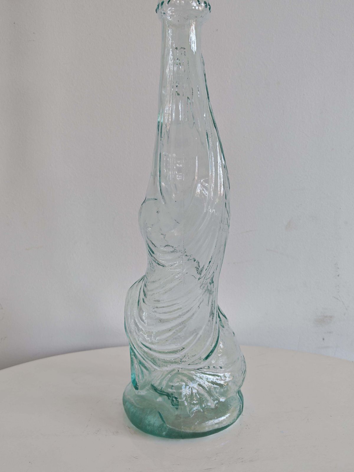 photo for sale Grote art deco figuurvormige fles als art deco danseres, Italië jaren 1920