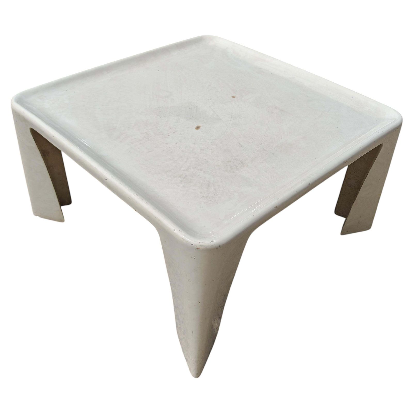 Space Age Foberglass Coffee Table "Amanta" By Mario Bellini, Italy 1970s