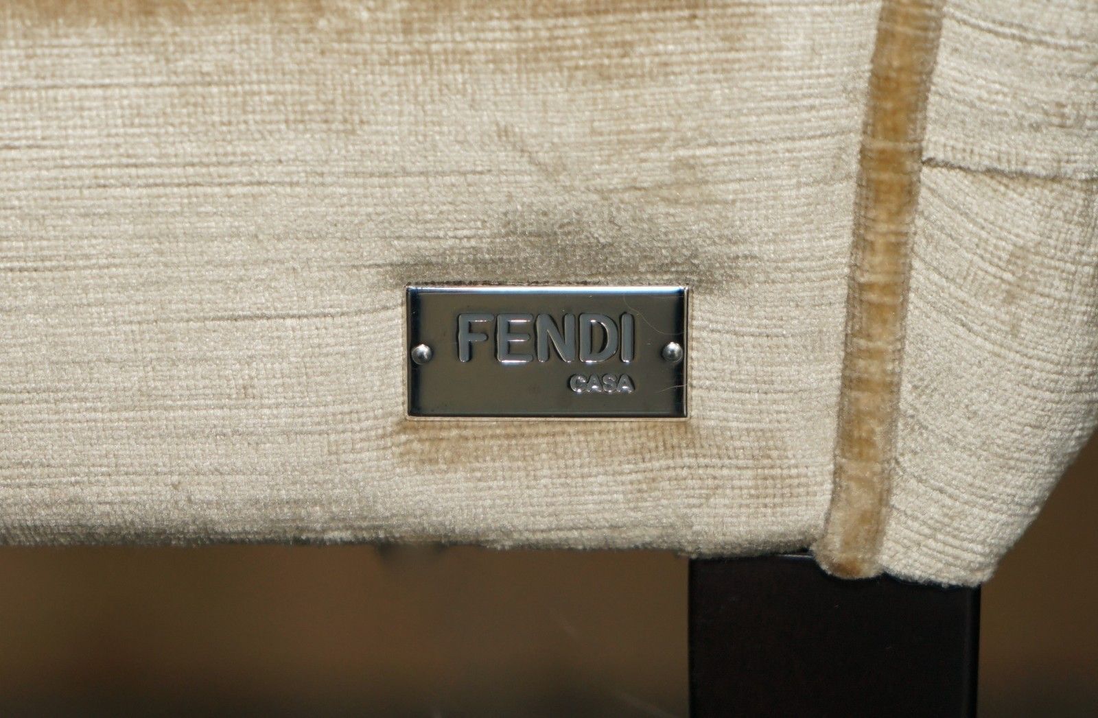 photo vinterior Four Lovely Fendi Chesterfield Tufted Velvet Upholstery Fendi Casa Dining Chairs