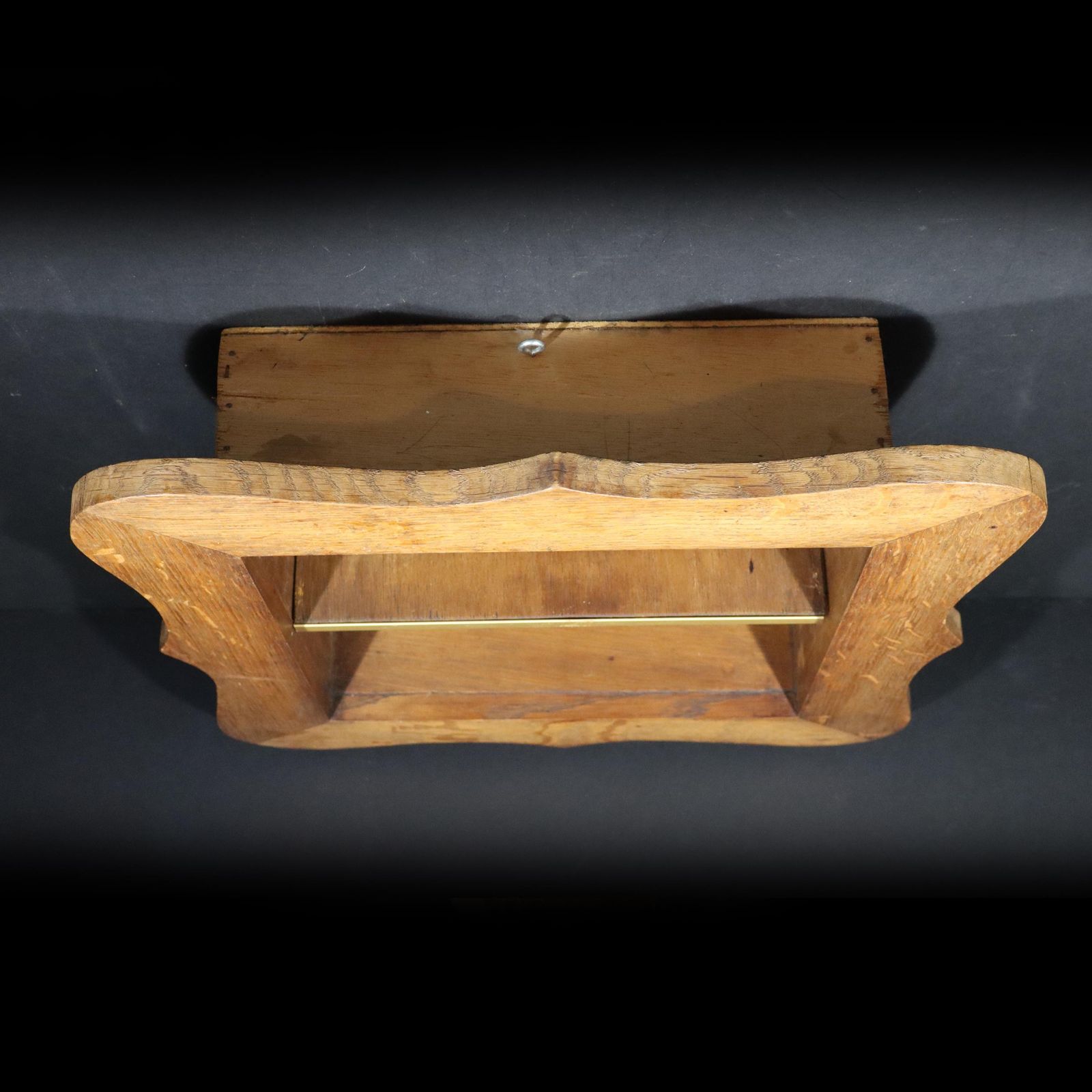 photo for sale Étagère murale vintage française en bois, 2 niveaux, ouverte et décorative