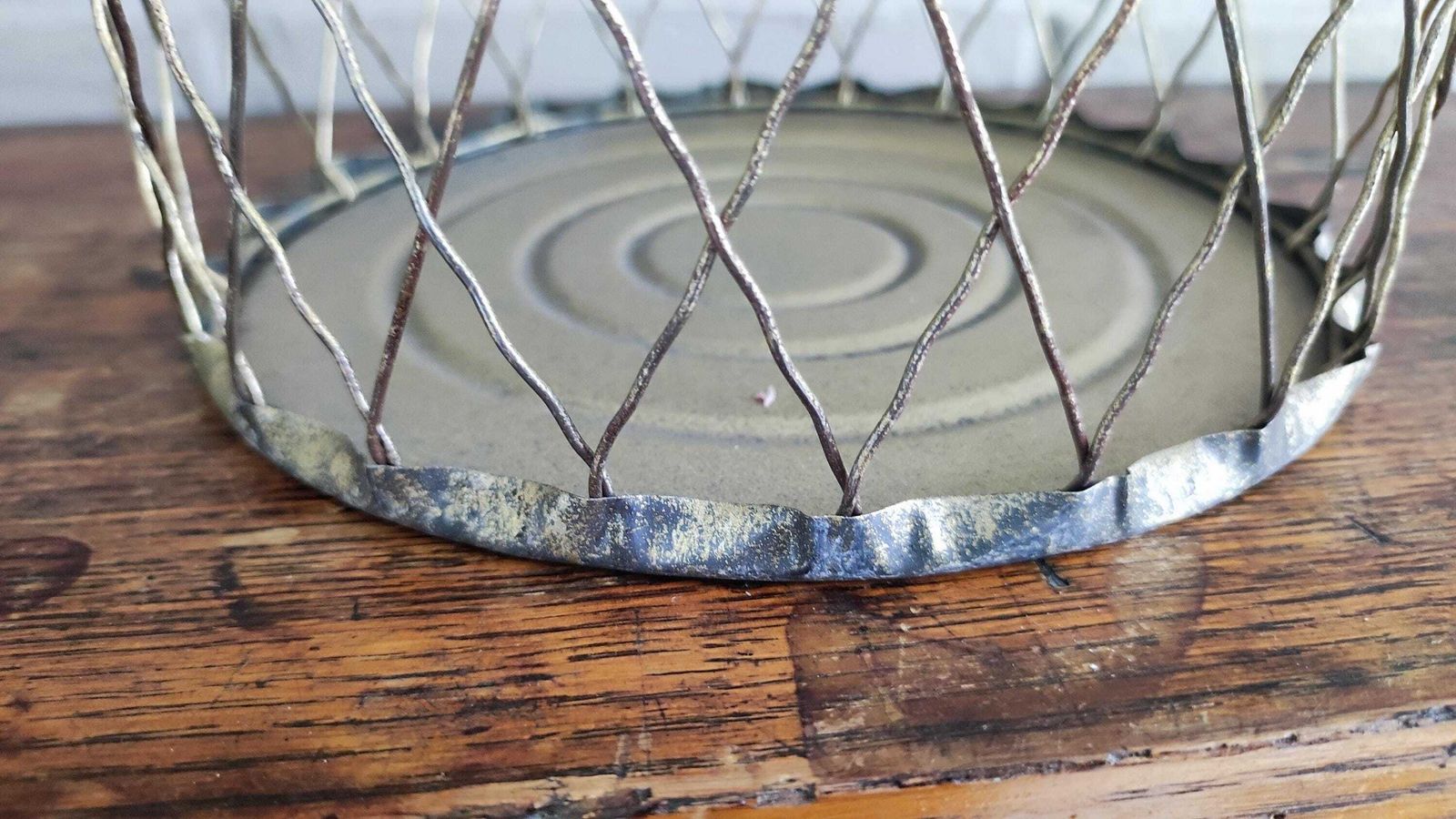 photo vintage French Industrial Wire Waste Paper Basket, 1940s