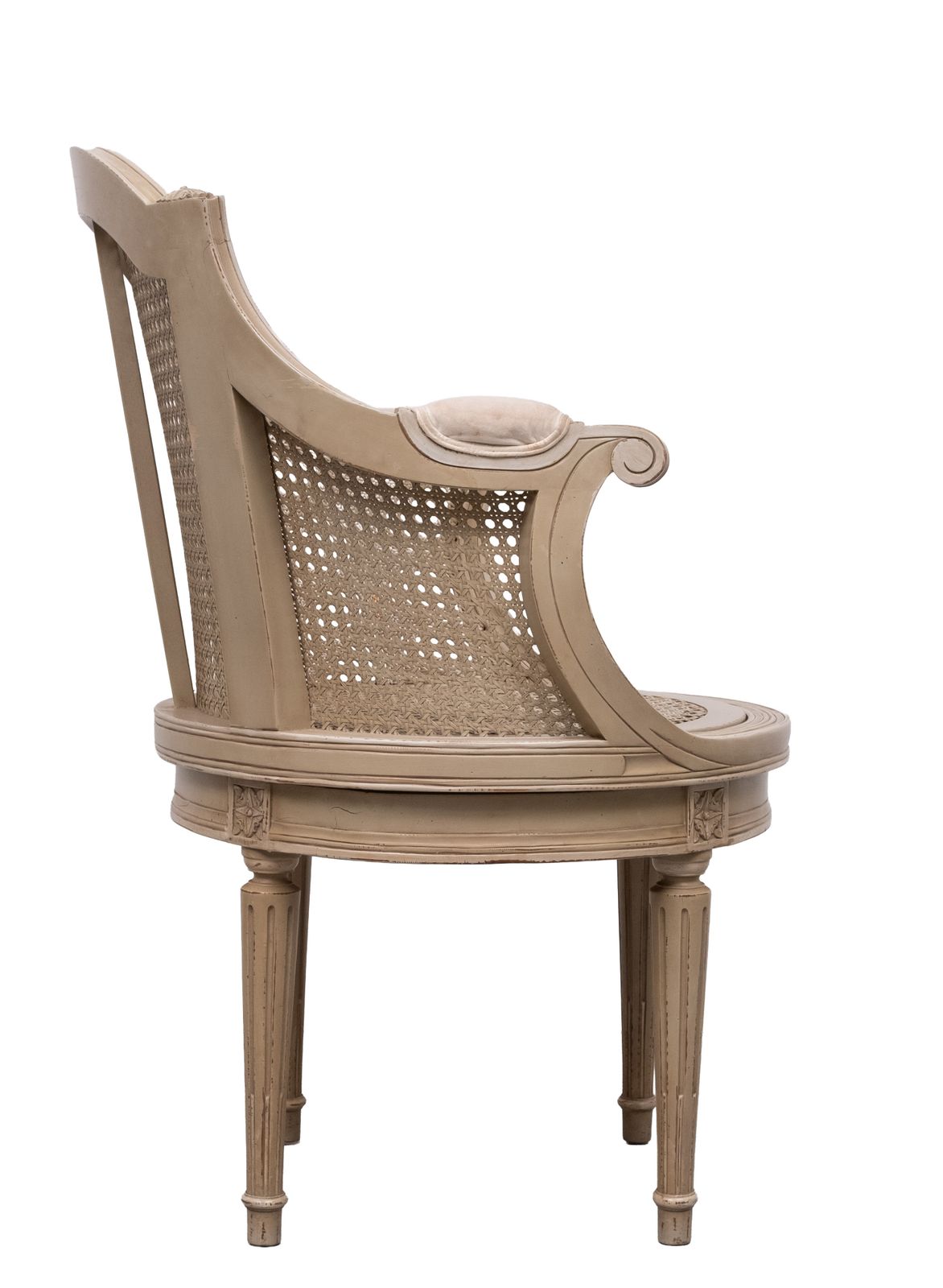 photo furniture Louis XVI-stijl bureaustoel met rieten bekleding, draaibaar