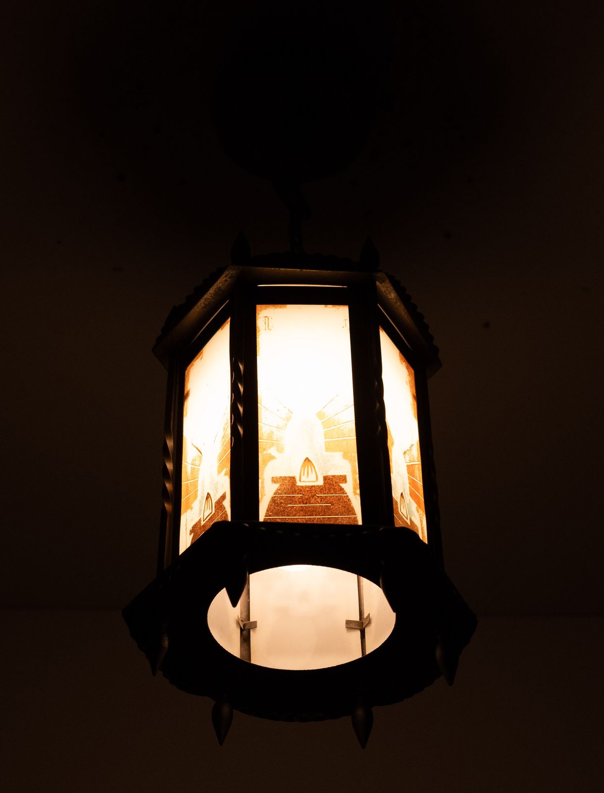 380.0 Amsterdam School Hexagonale Art Deco Lamp Met Beschilderd Glas, Nederland photo