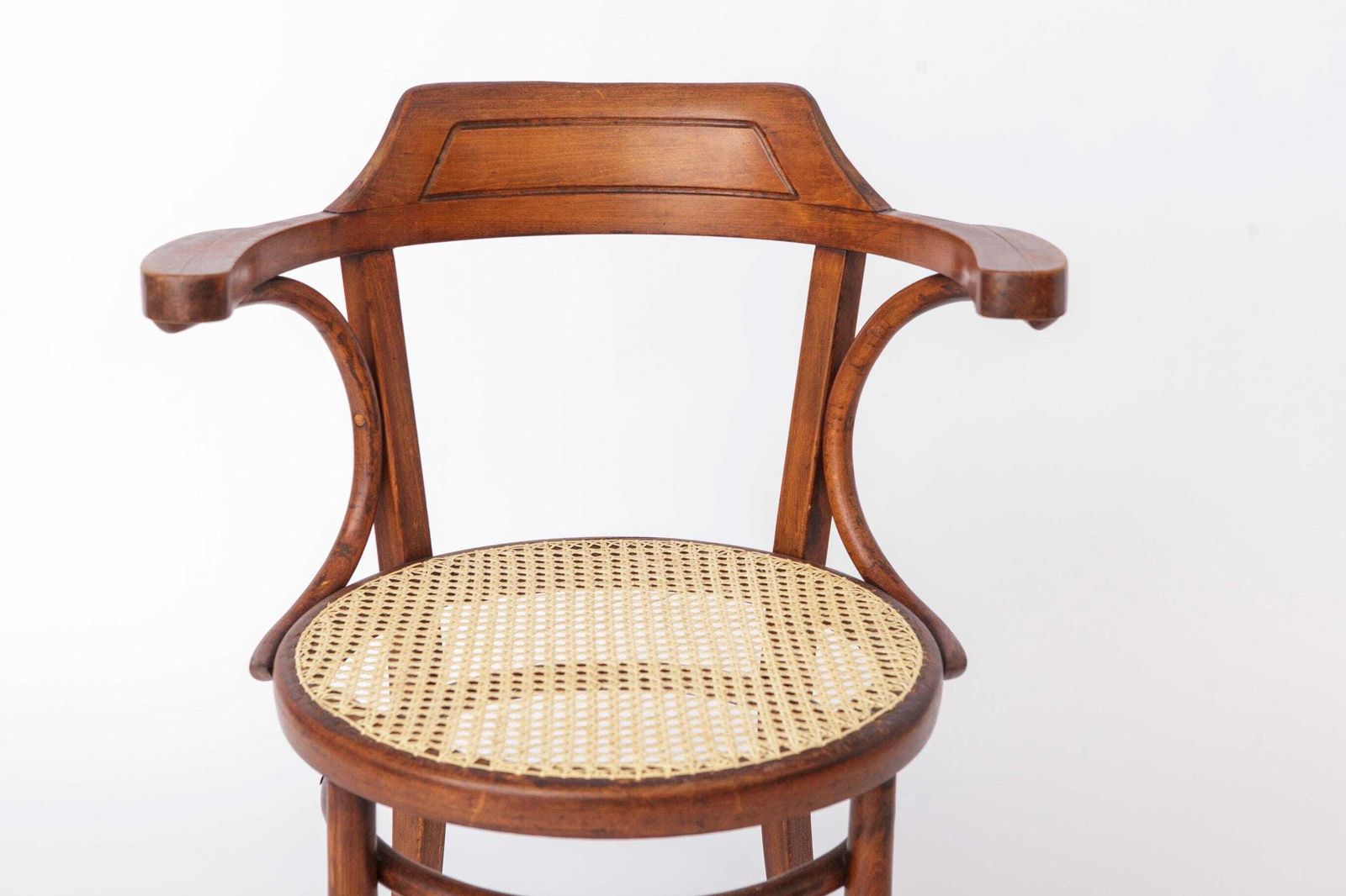 1 van 2 Vintage Bentwood Bureaustoel, jaren 1950 Oostenrijkse Stoel, Mid-Century Rieten Stoel, Gerestaureerde Beukenhouten Stoel photo furniture