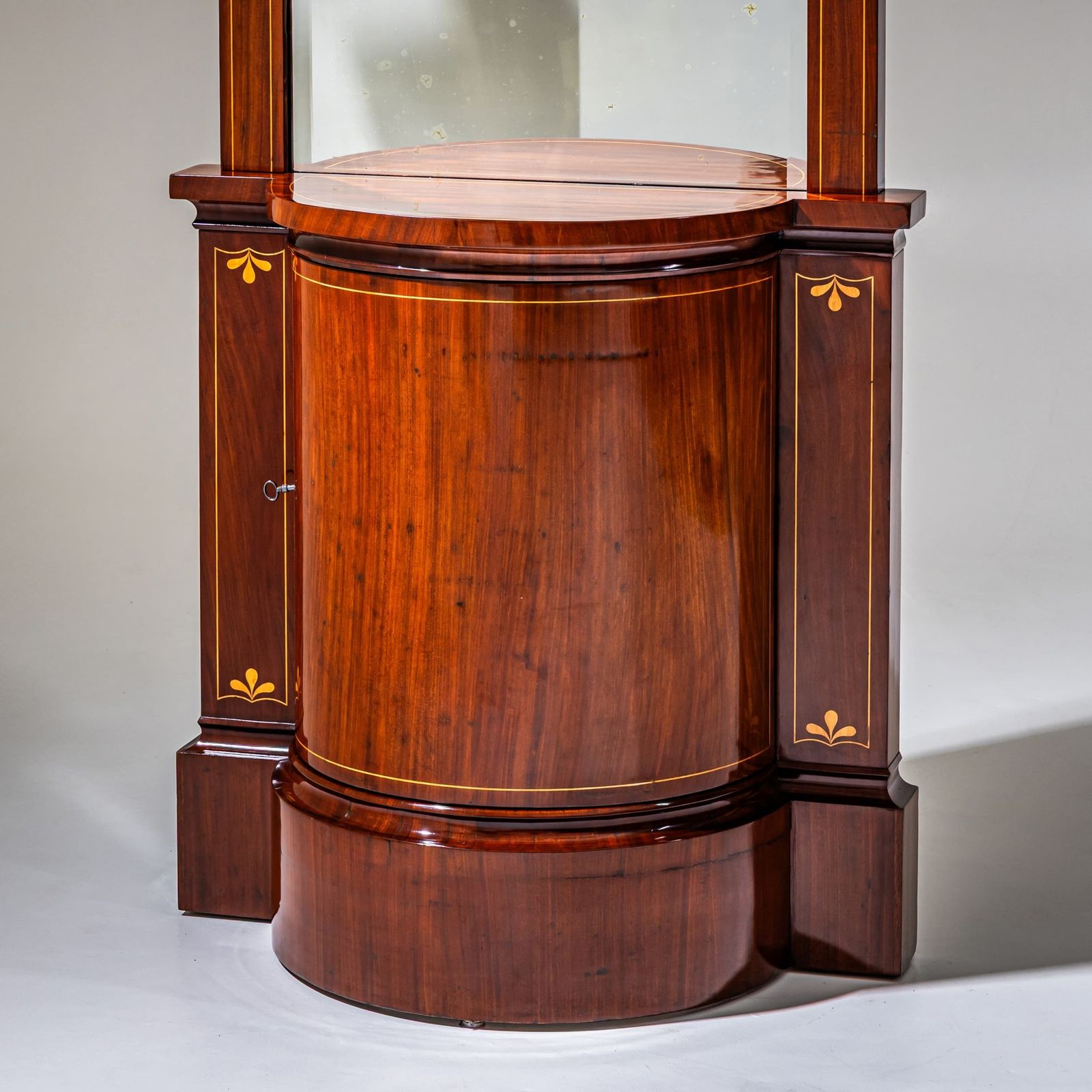 photo furniture Biedermeier Mahogany Pier Mirror With Console, Northern Germany, Circa 1830