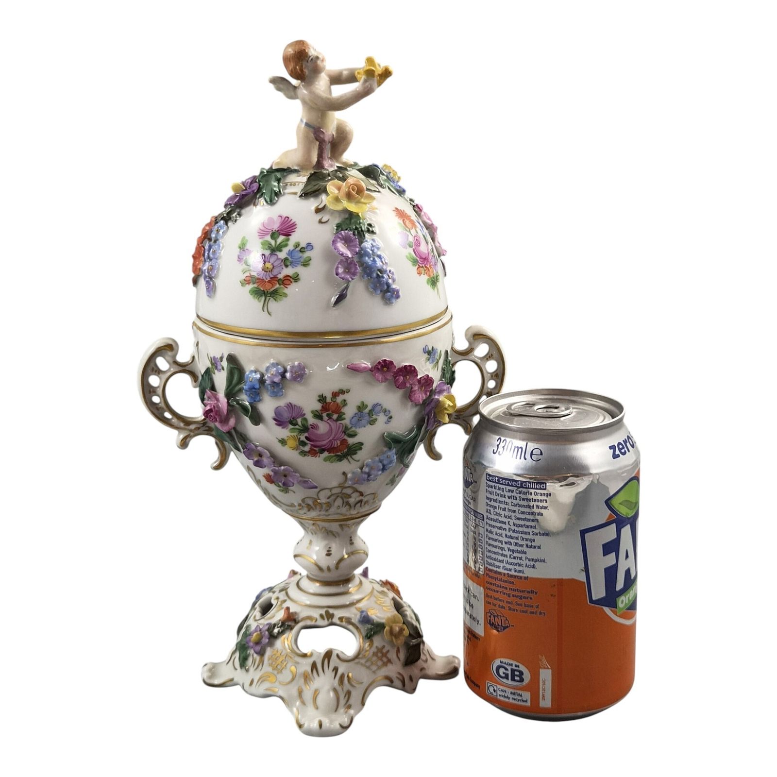 photo for sale Carl Thieme Dresden Porselein Potpourri Urn met Putto Bekroning, ca. 1901
