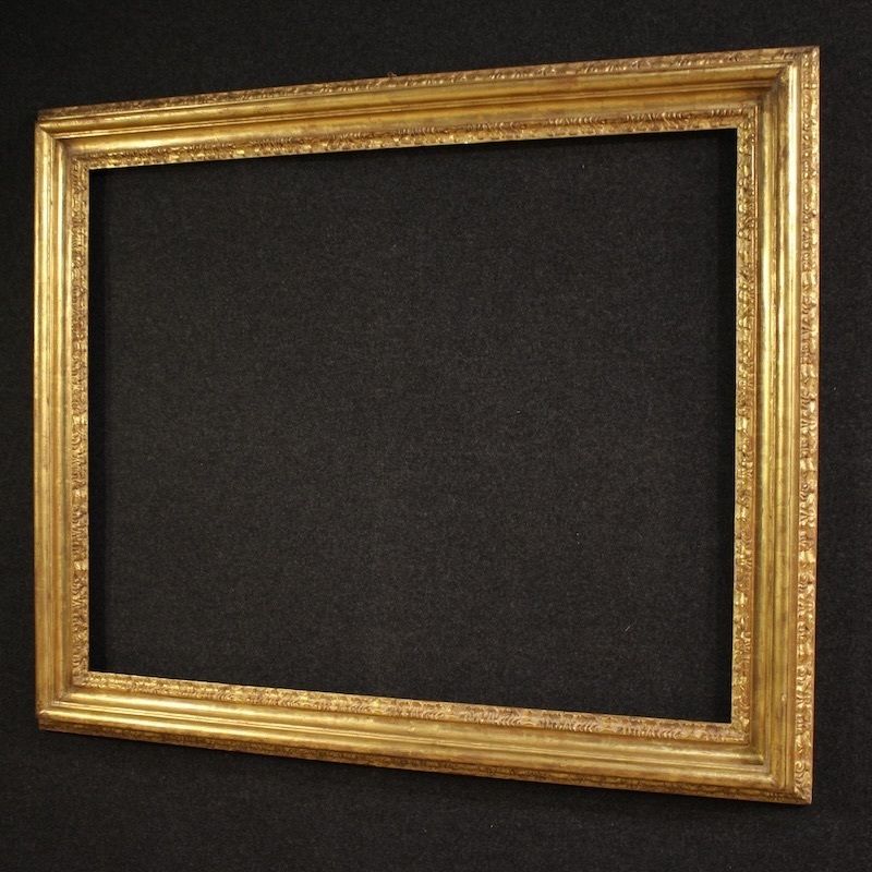 photo furniture Grote vergulde lijst uit de 20e eeuw