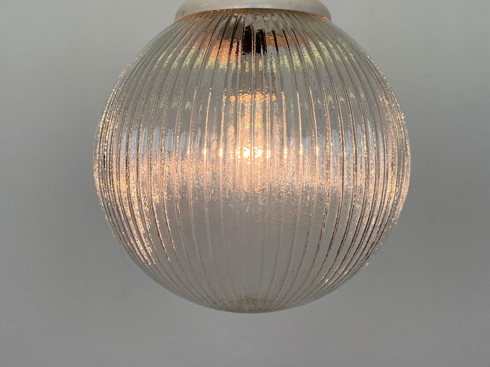 Mid-Century design glazen hanglamp — Tsjecho-Slowakije, ca. jaren 1970 / 6 stuks beschikbaar photo Verlichting