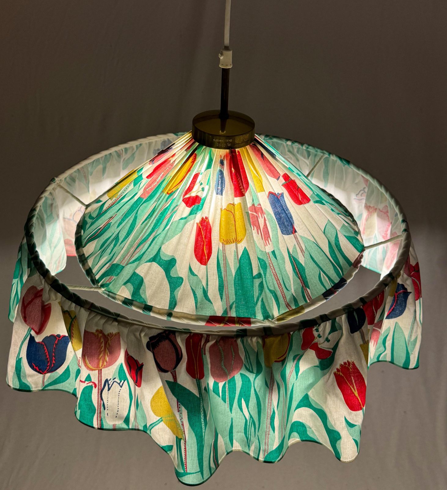 photo furniture Tulip Fabric Hanglamp, Ontworpen Door Josef Frank Voor Svenskt Tenn