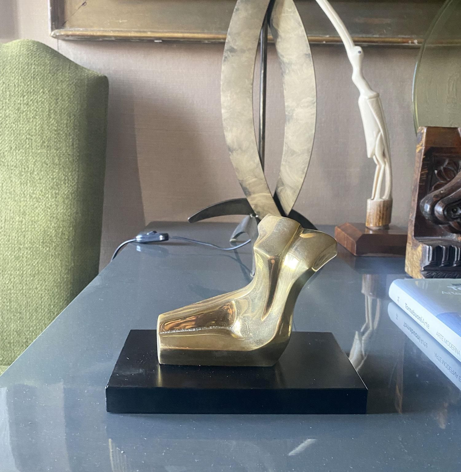 photo for sale Sculpture en bronze abstraite post-moderne, La Baigneuse, Italie, 1980