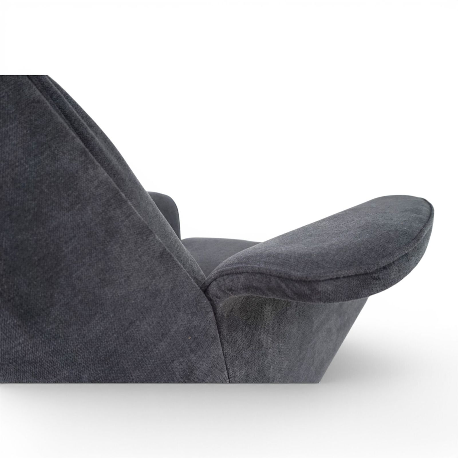 photo buy Kaufeld Siesta 62 Lounge Chair door Jacques Brule, 1960