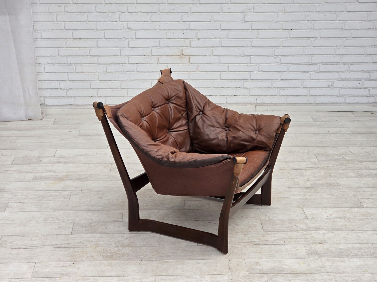 Ca. jaren 1970, Noors design van Tormod Alnaes, "Trega" loungestoel. photo for sale