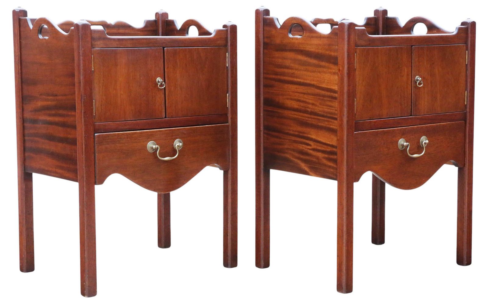 Fine Quality Pair Of Antique Georgian Revival Mahogany Bedside Tables / Cupboards Mid 20th Centuryc1960 photo 2096.0