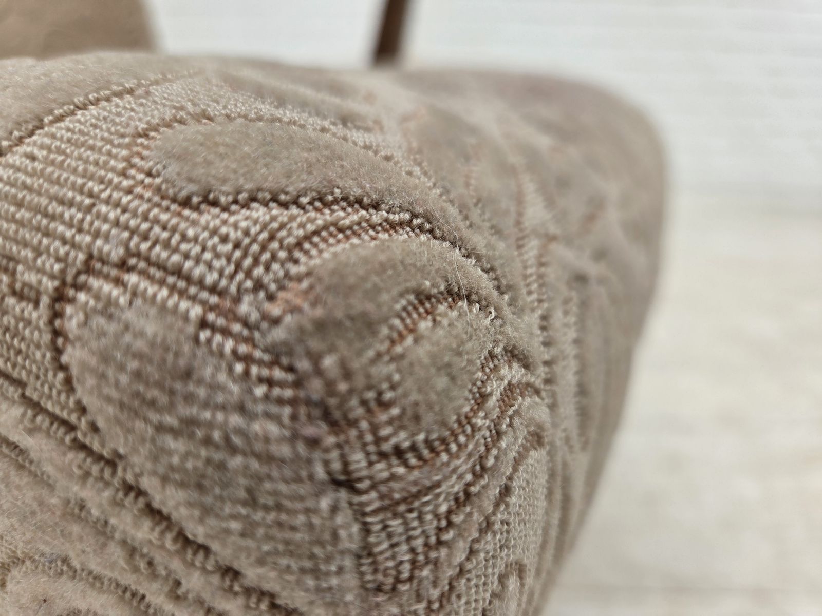 Ca. jaren 1960, Deense fauteuil, meubelwol, beukenhout. photo 700.0