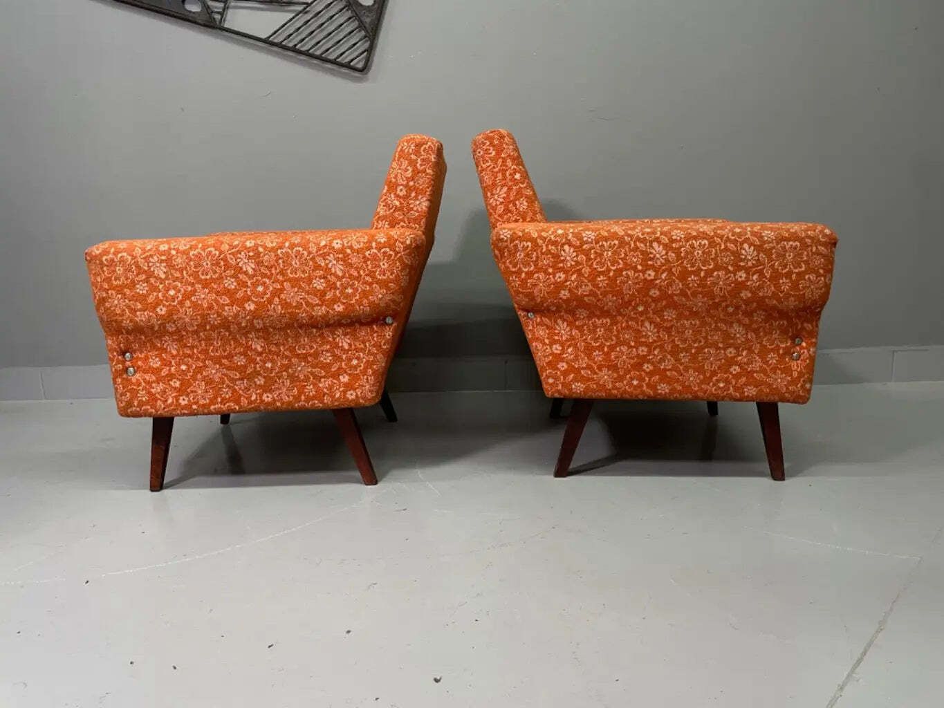 Paar Retro Fauteuils | Mid-Century Gestoffeerde Lounge Stoelen | Tsjechisch / Midden-Europees | Midden 20e Eeuw photo for sale