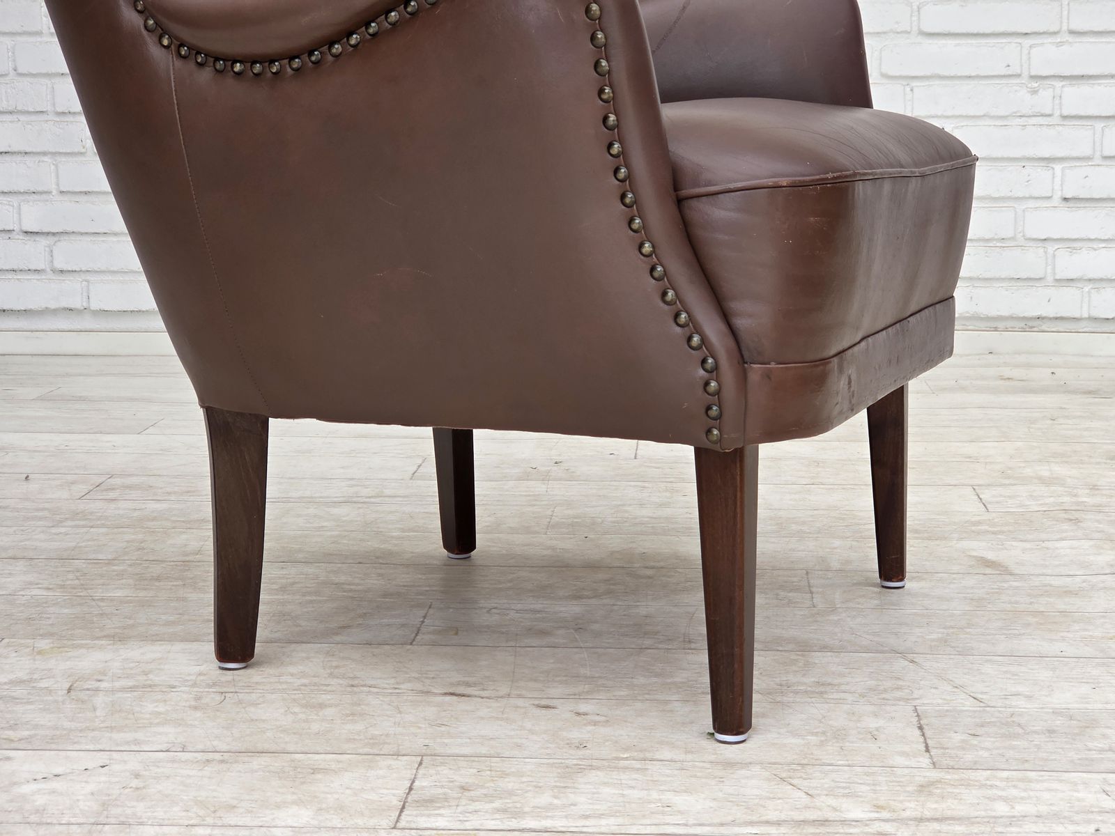Ca. jaren 1970, Deense fauteuil, bruin meubelleer. photo Meubels