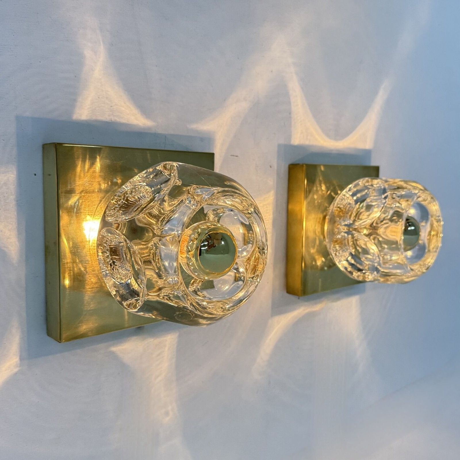 Paar Peil & Putzler ijsblokglas wandlampen, jaren 1970 photo vinterior