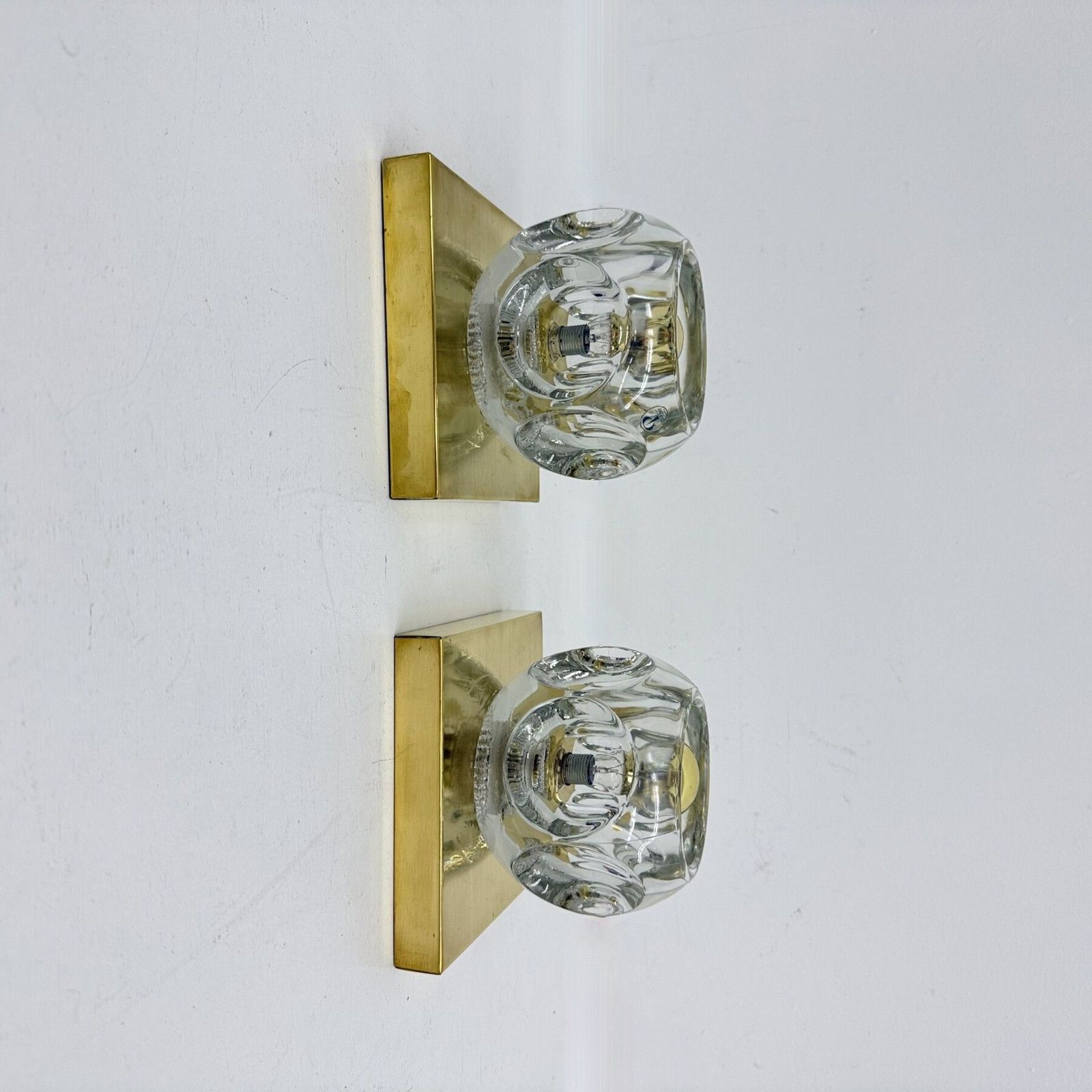 photo furniture Paar Peil & Putzler ijsblokglas wandlampen, jaren 1970