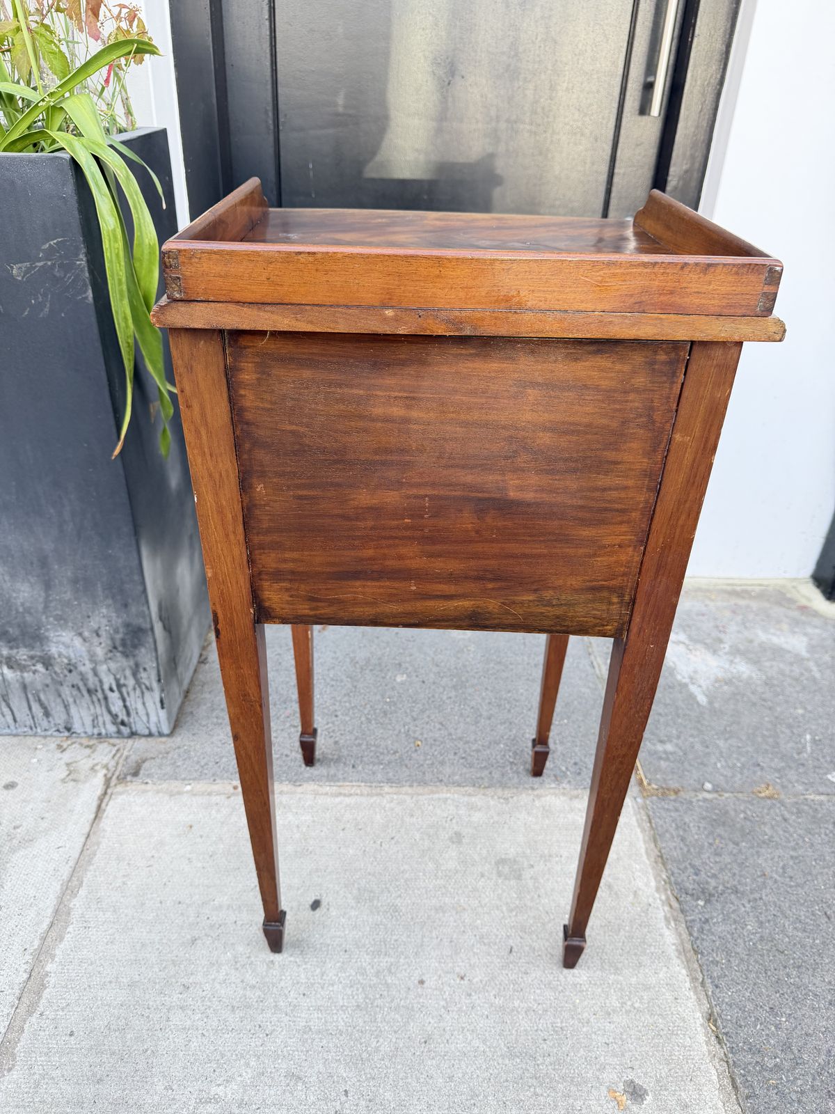 Late Georgian Mahogany Bedside Cabinet With Gallery Top, C.1800–1820 photo vinterior