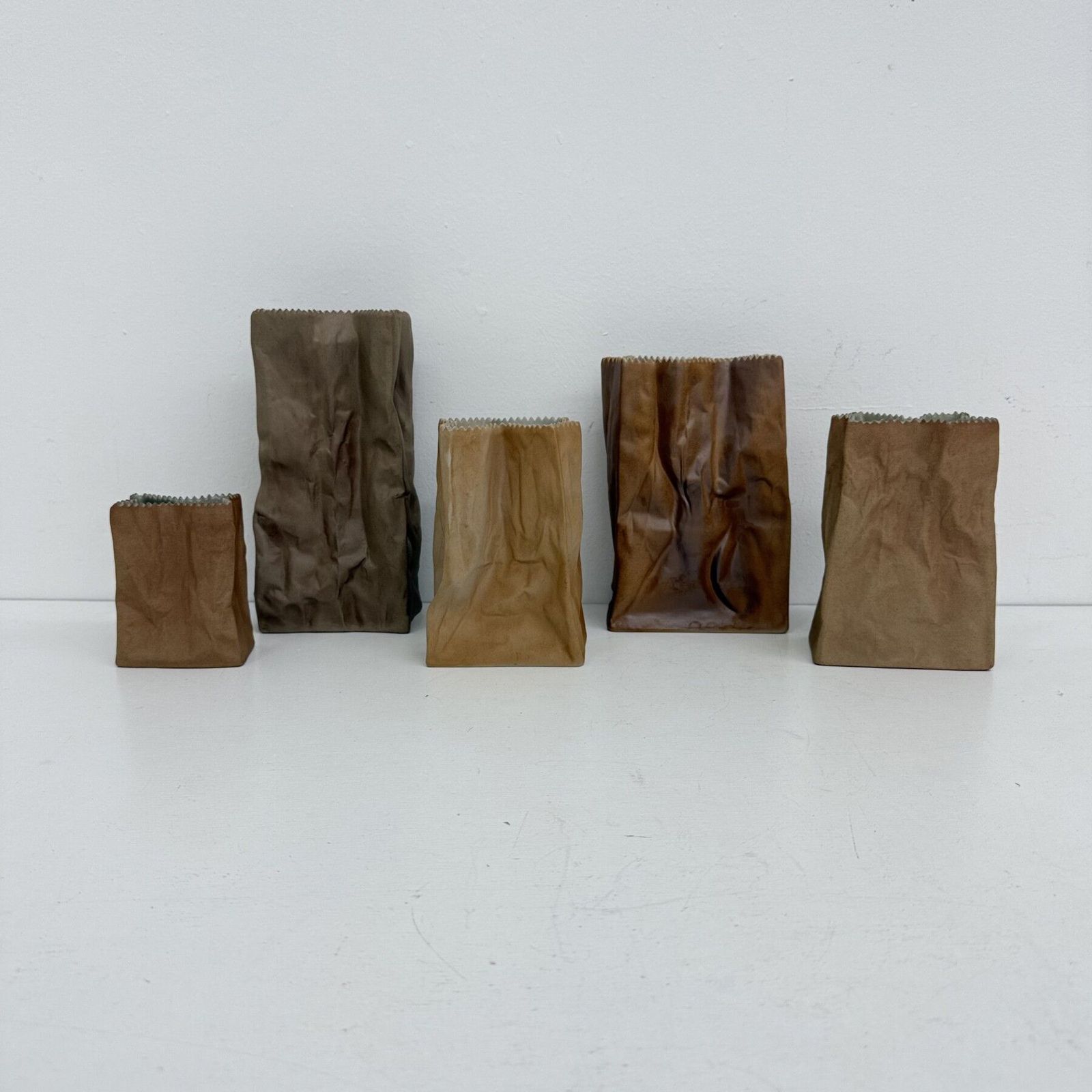 Woonaccessoires Set van 6 Rosenthal Paper Bag vazen van Tapio Wirkkala, jaren 1970 photo