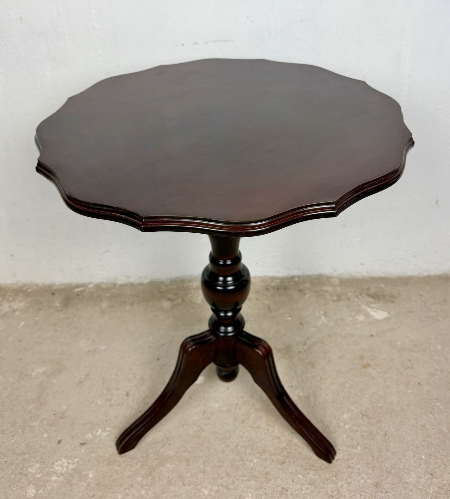 English Tilt Top Side Table, Mid 20th Century photo vintage