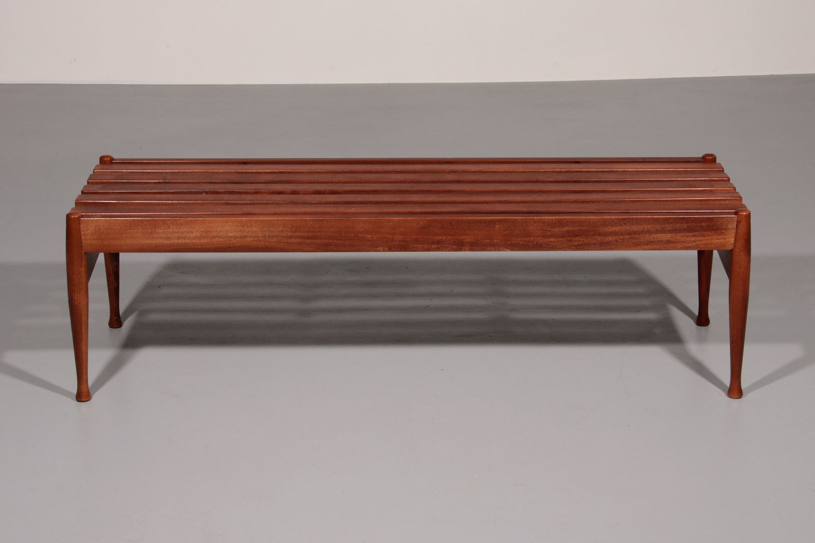 photo furniture Walnut Bench By Gio Ponti Made By Fratelli Reguitti 1950
