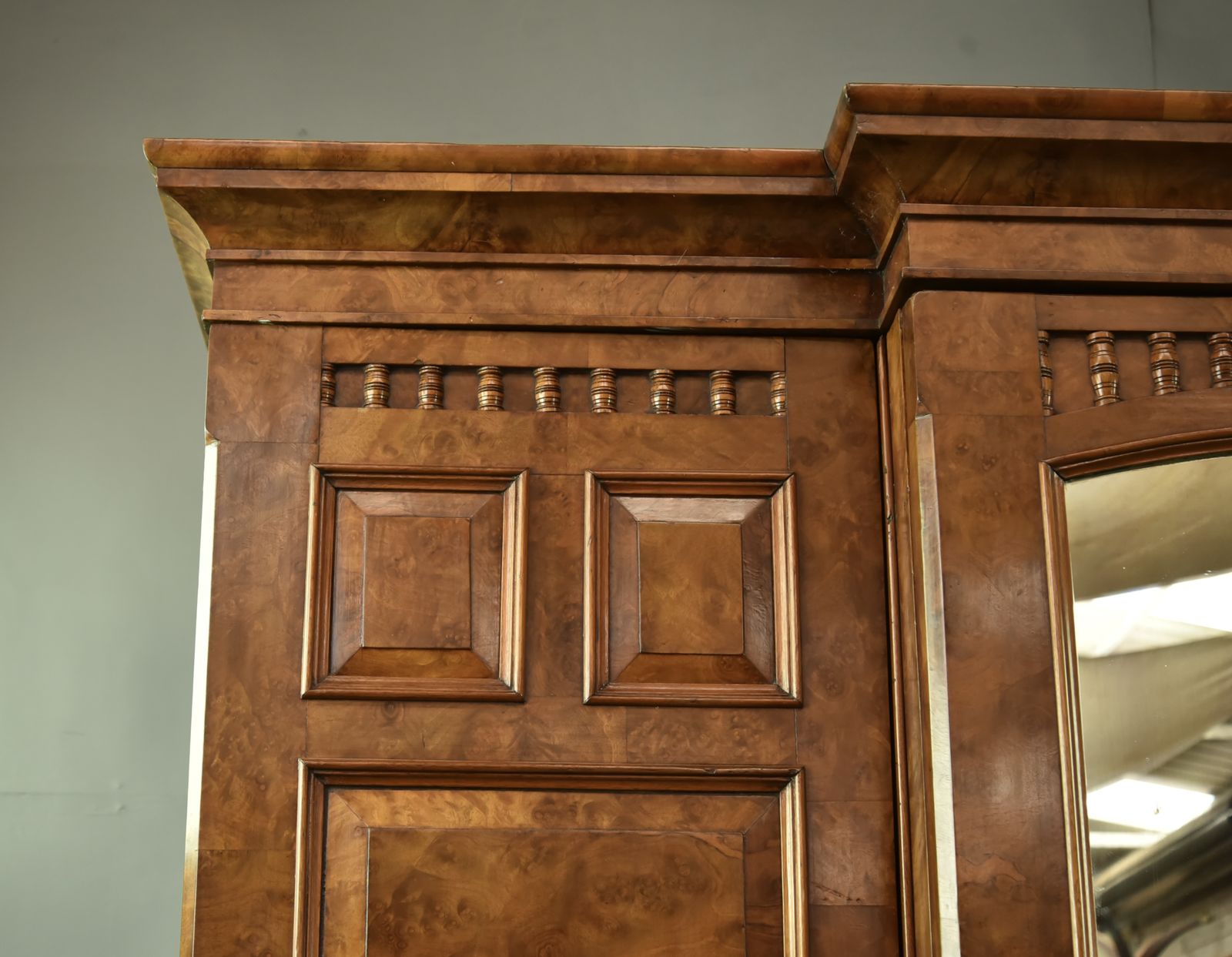 Victorian Burr Wallet Triple Wardrobe photo Furniture