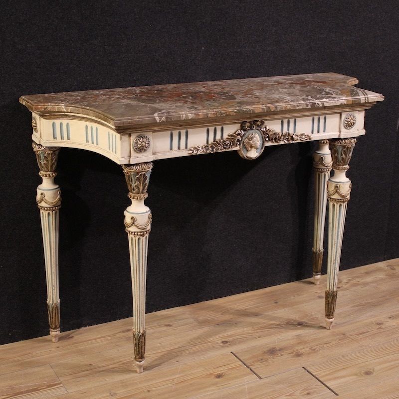 Italiaanse gelakte Louis XVI-stijl console met marmeren blad