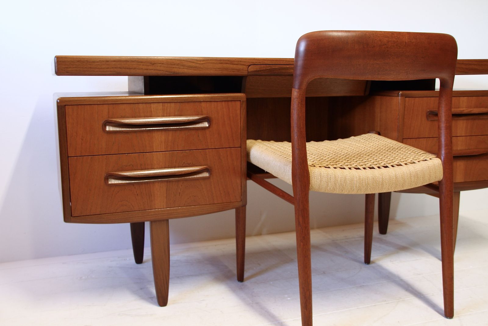 G Plan Fresco Teak Desk By Vb Wilkins   1960s photo vinterior