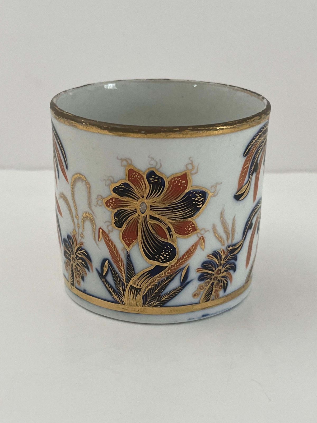Georgische koffiekop van New Hall, handgeschilderd porselein, patroon 484, ca. 1805 photo Woonaccessoires