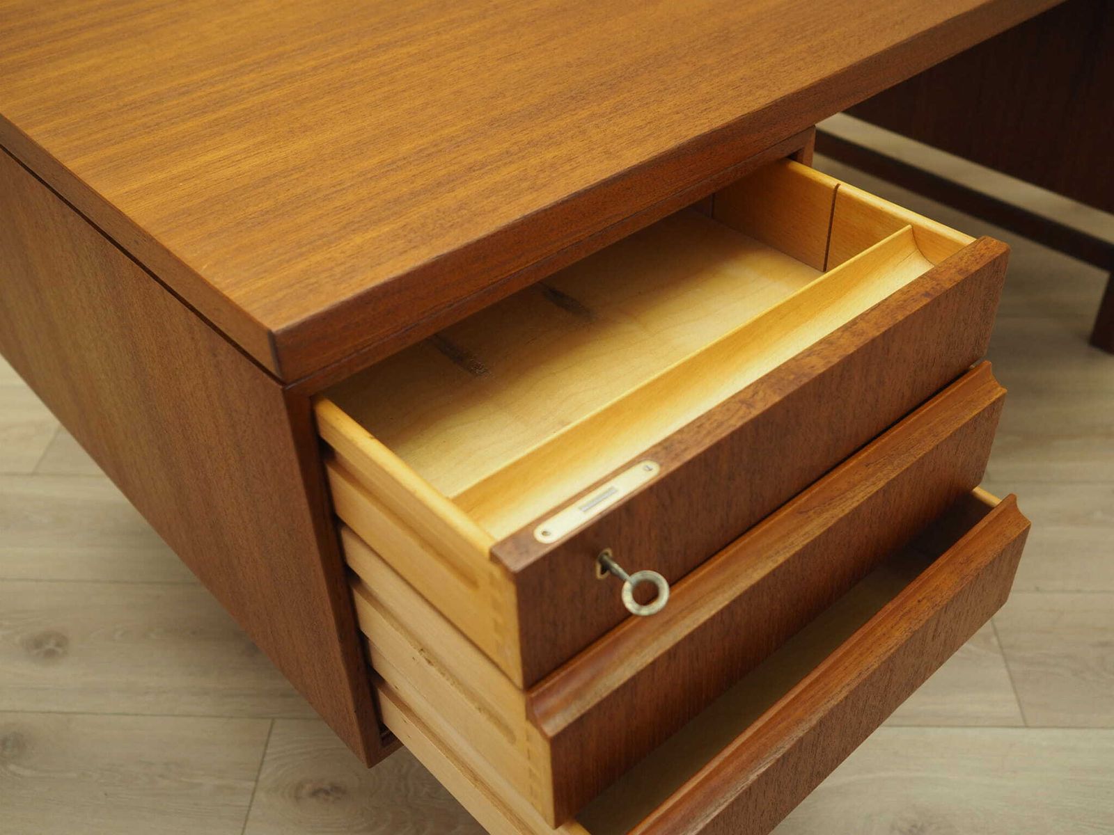 3319.0 Teak Desk, Danish Design, 1970s, Production: Denmark photo