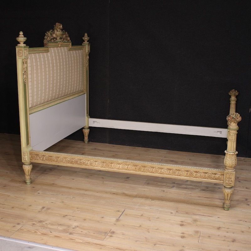 Grand lit double italien laqué de style Louis XVI, XXe siècle photo Mobilier