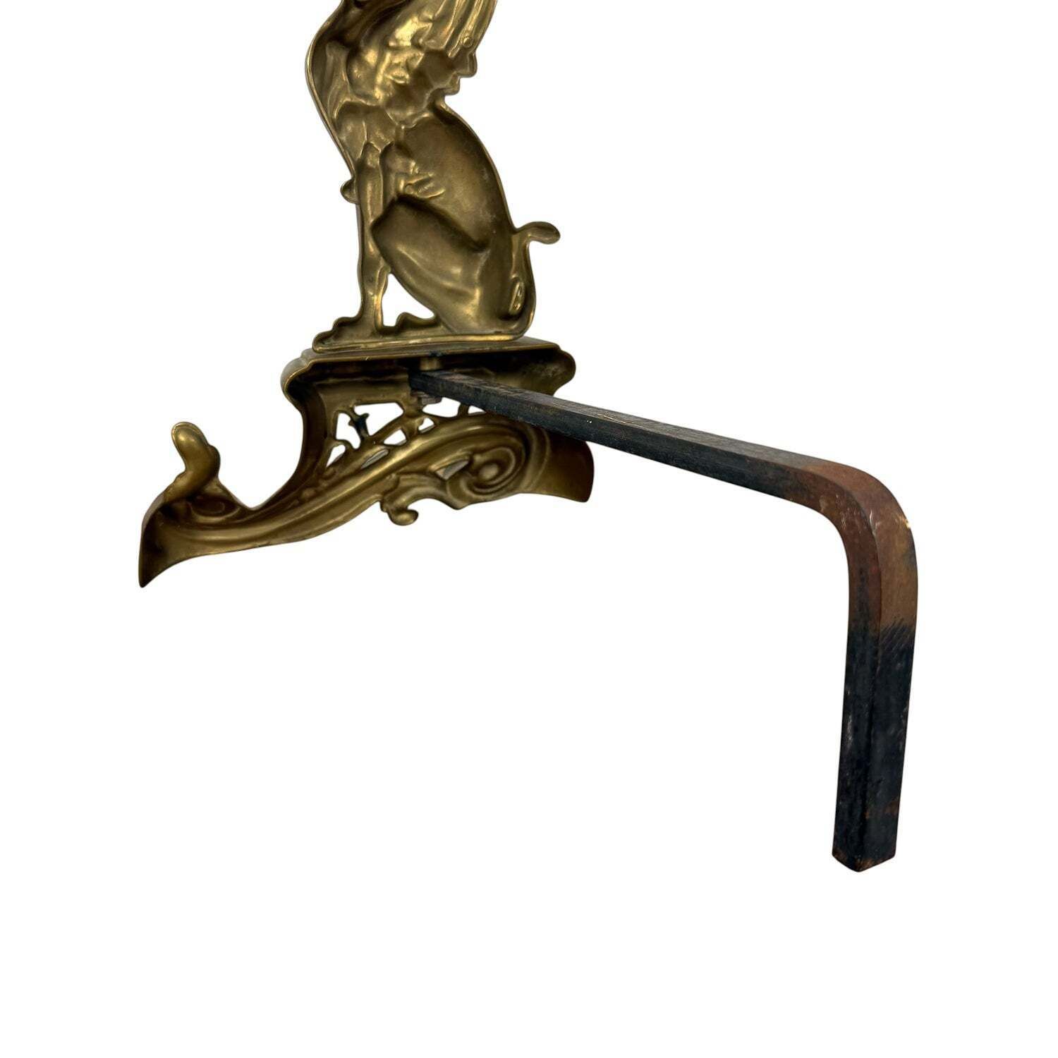 Paar antieke Art Nouveau haardbokkken in messing met griffioenen photo vinterior