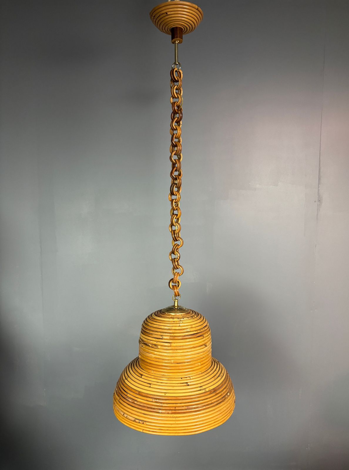 photo buy Suspension mid-century italienne en rotin et laiton