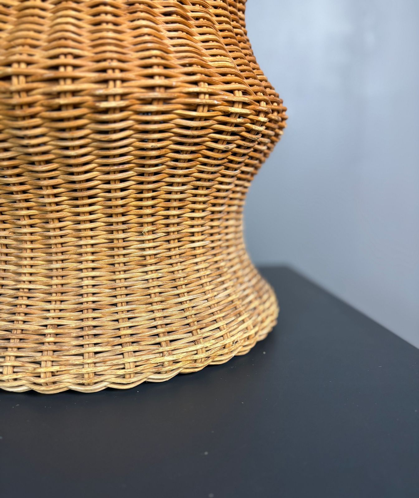 Tabouret en rotin Juttu Artek, par Eero Aarnio, Finlande, années 1960 photo for sale