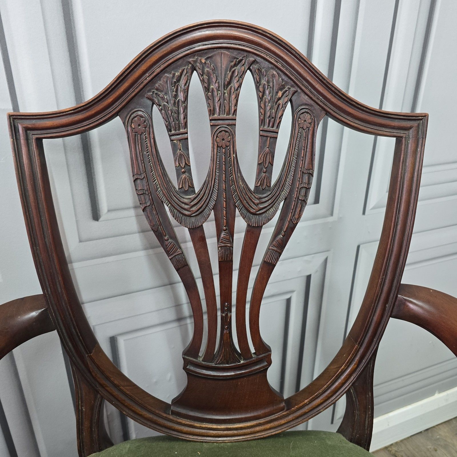 photo vinterior Antique Dining Chairs Set Of 6 Hepplewhite Style Mahogany Shield Back Seats