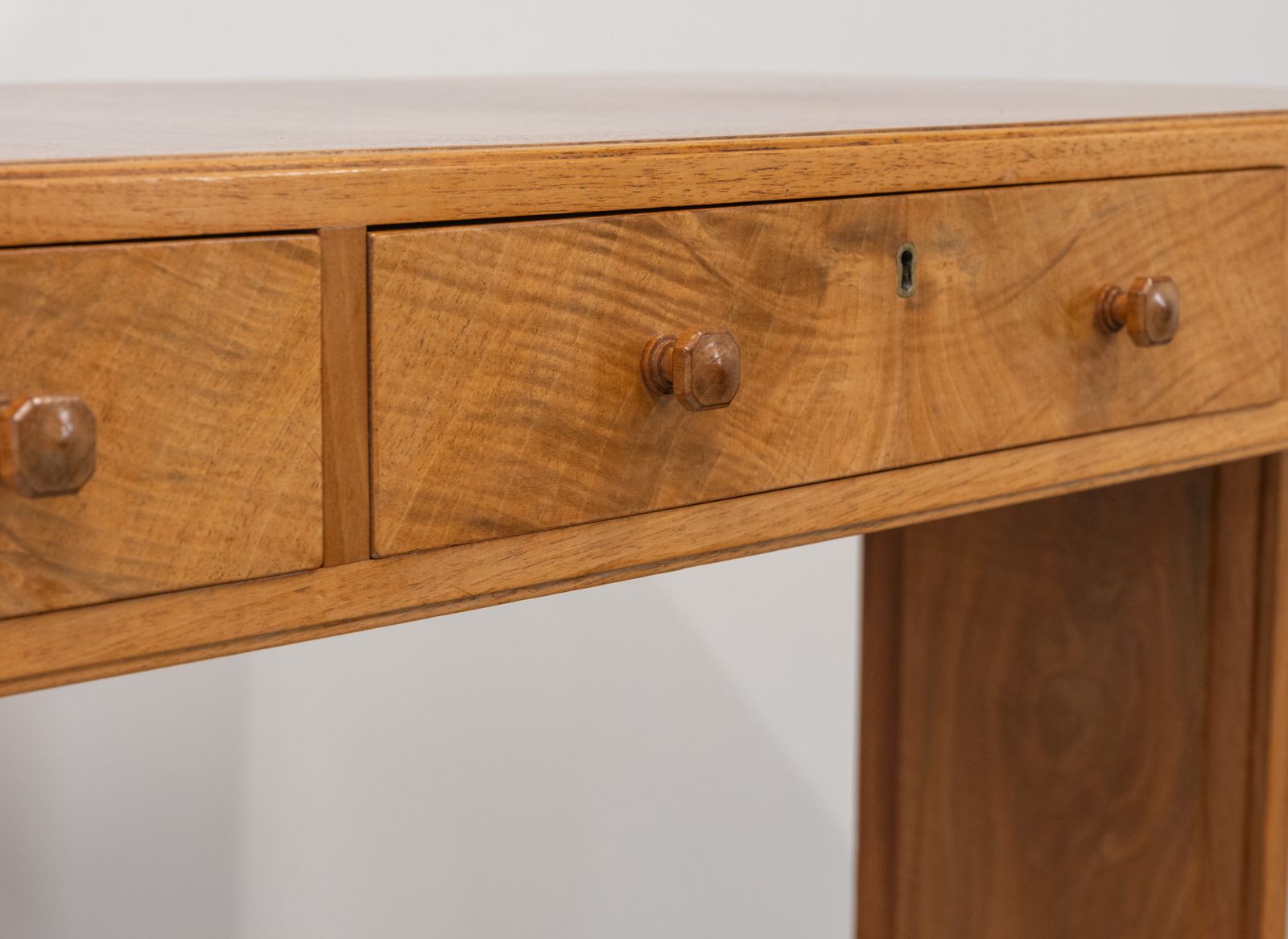 Art Deco Heals Of London Compact Walnut Desk 1930s photo 1950.0